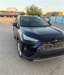 تۆیۆتا ڕاڤ 4